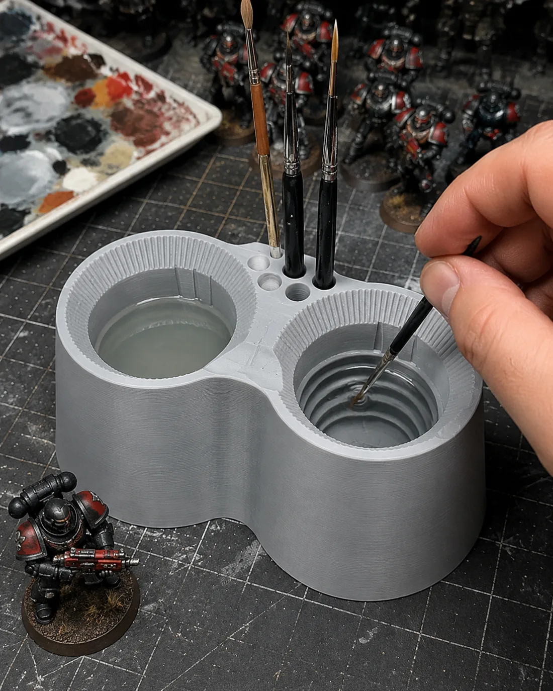 Station de rinçage de pinceaux imprimée en 3D